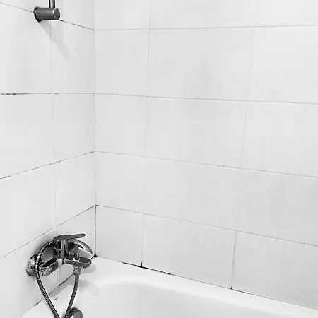 Apartamento Modern 2-bedroom Apartment, Balcony, Near Paris